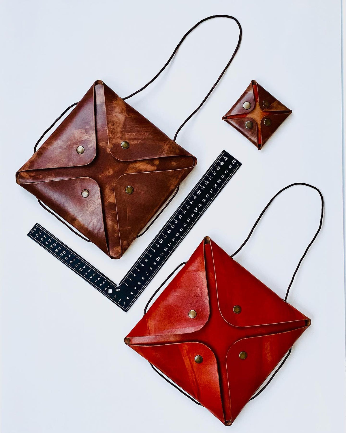 Kırmızı Deri Origami Çanta — Dabi Deri el yapımı