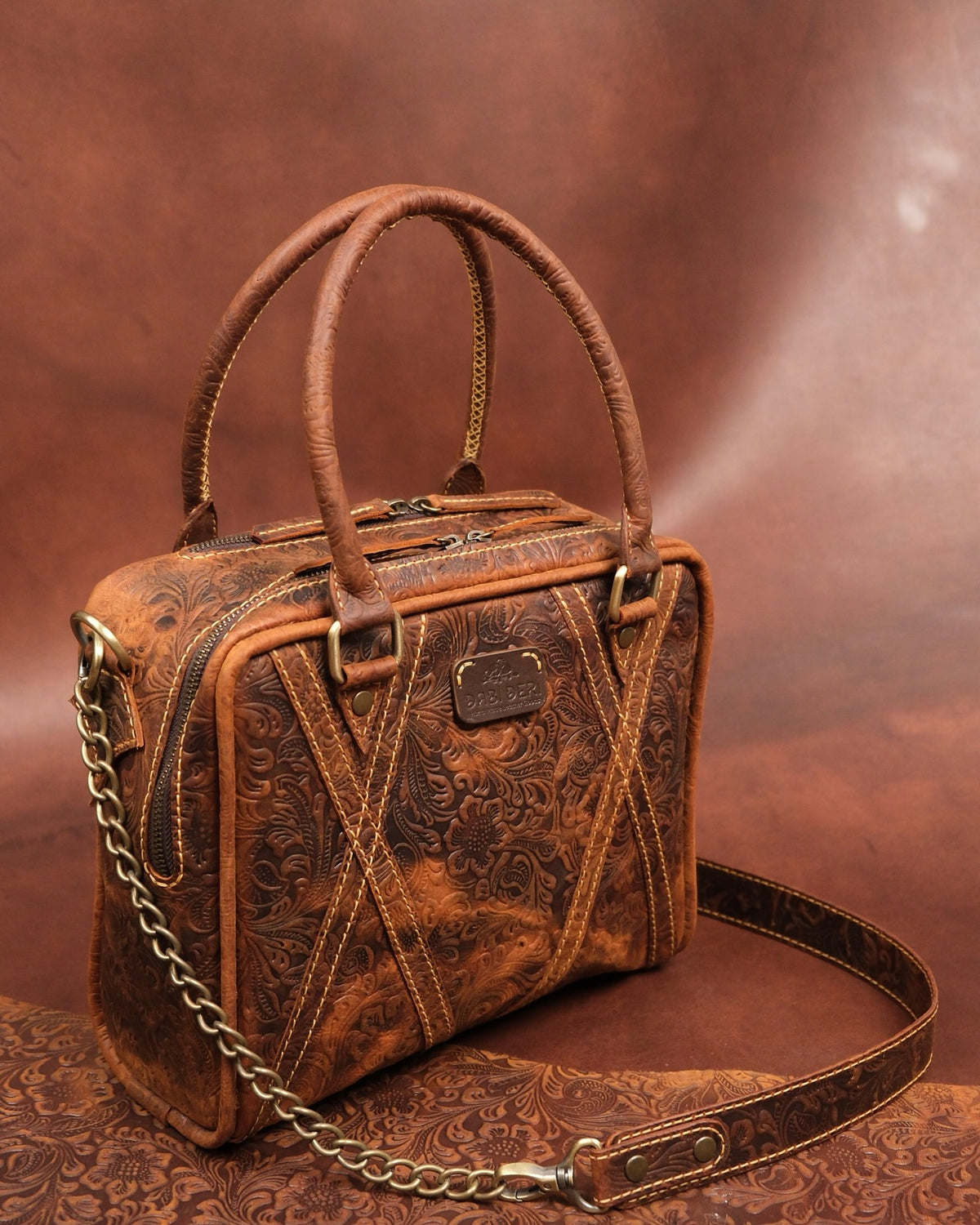 El İşlemeli Mini Deri Satchel — Dabi Deri el yapımı