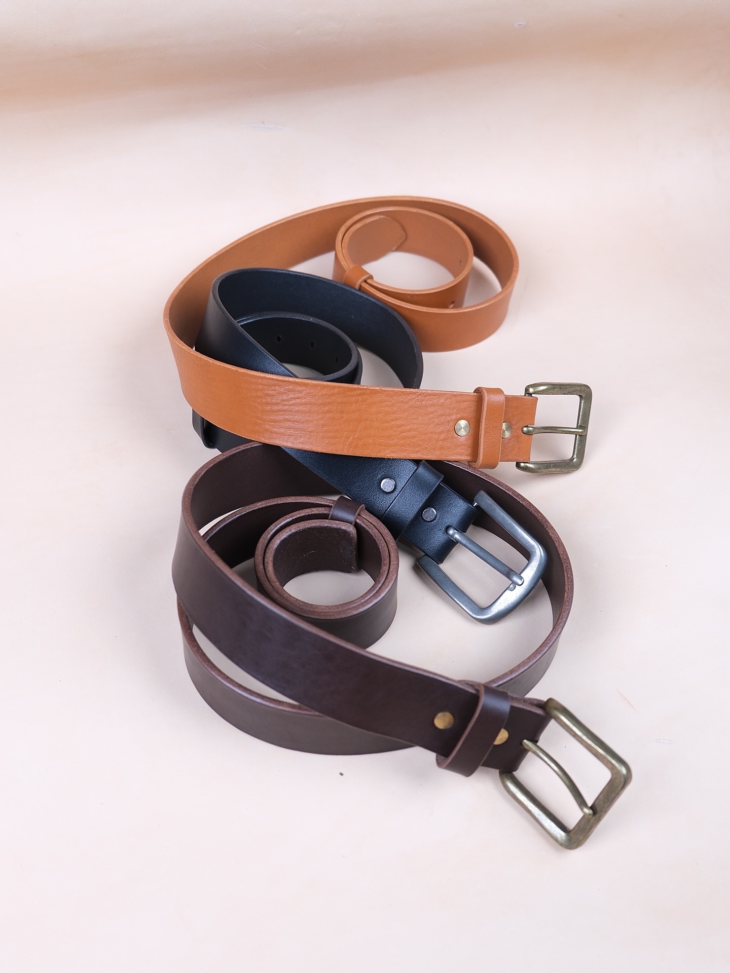 Siyah Hakiki El Yapımı Erkek Deri Kemer – %100 Deri